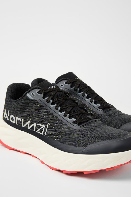 NNormal Kjerag 02 Black  by Nnormal