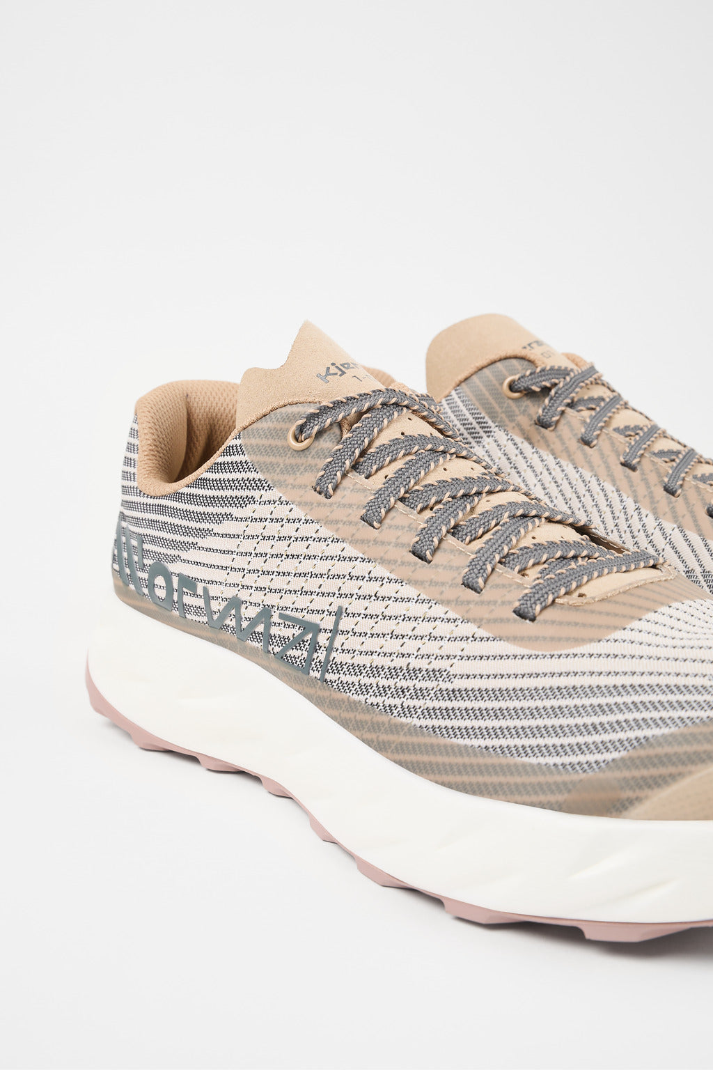 NNormal Kjerag 01 Beige  by Nnormal