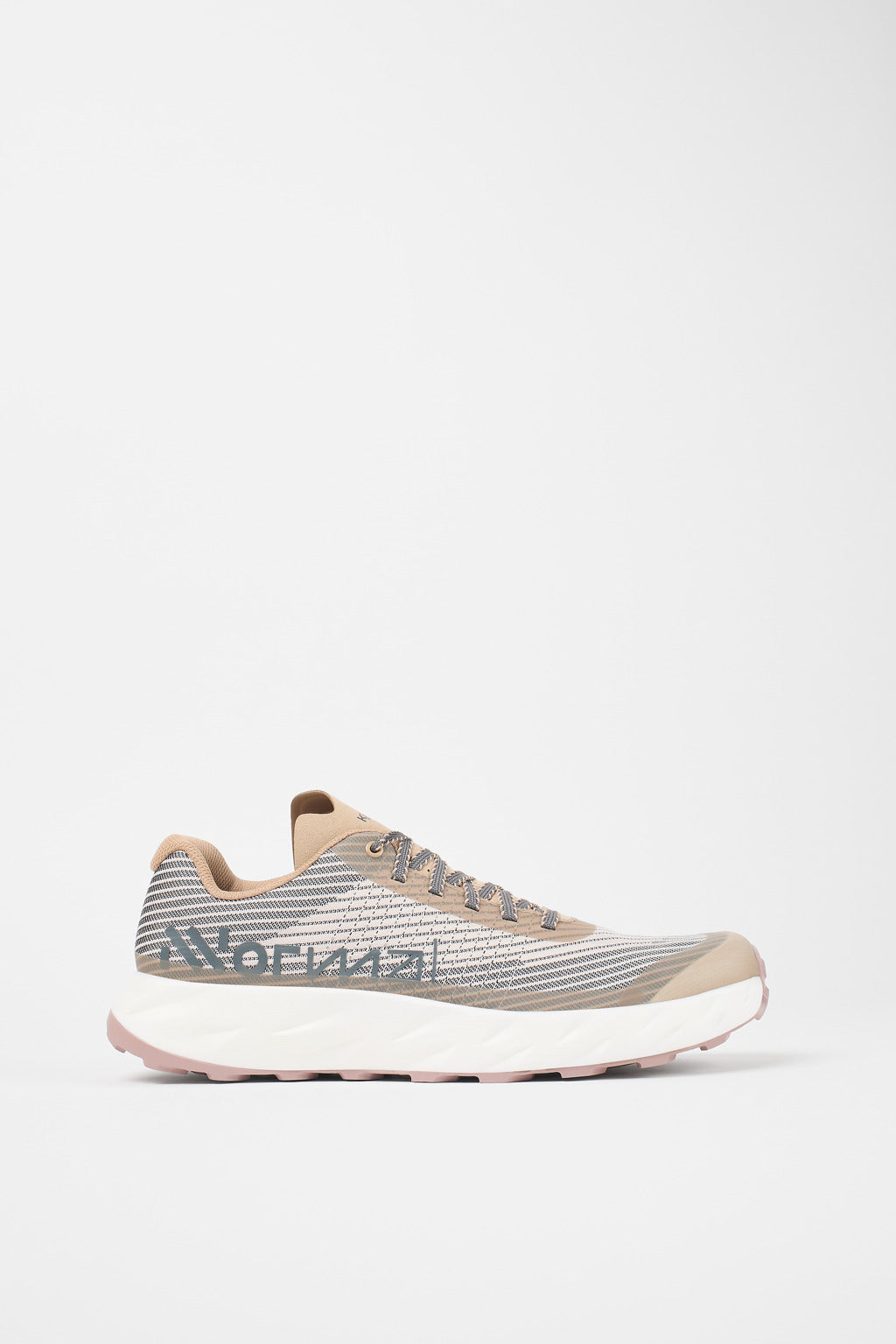 NNormal Kjerag 01 Beige  by Nnormal